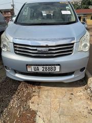 Toyota Noah 2010 Blue for sale