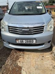 Toyota Noah 2010 Blue for sale