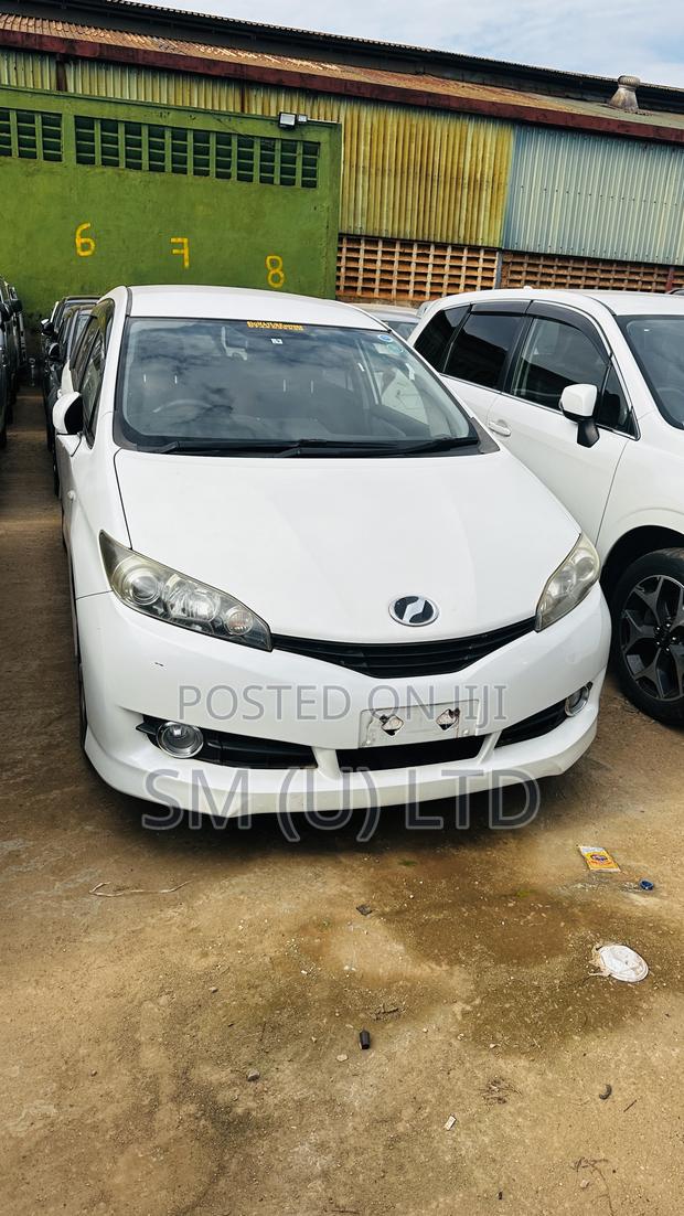 Toyota Wish 2011 White