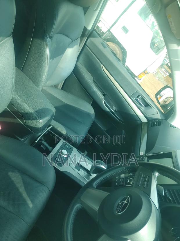 Subaru Outback 2012 White