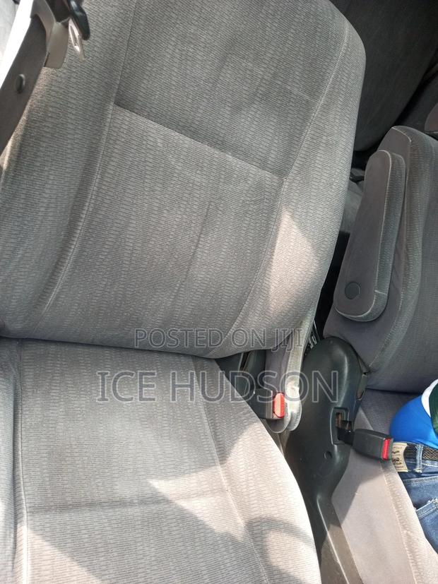 Toyota Noah 2003 Teal