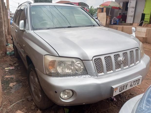 Toyota Kluger 2004 Silver