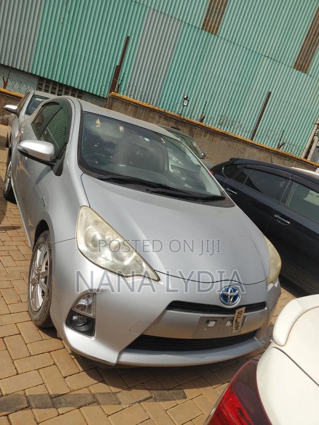 Toyota Aqua 2013 Silver