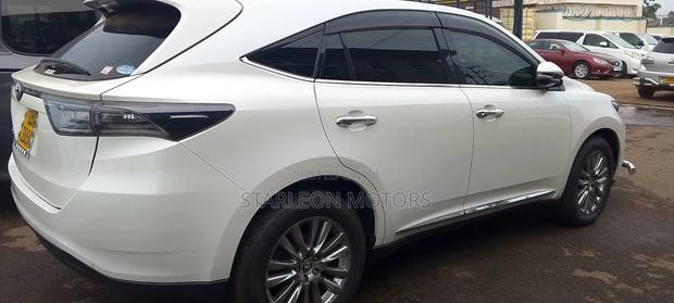Toyota Harrier 2.0 2016 White