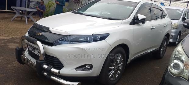 Toyota Harrier 2.0 2016 White