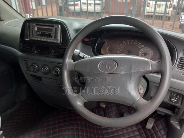 Toyota TownAce 1999 White
