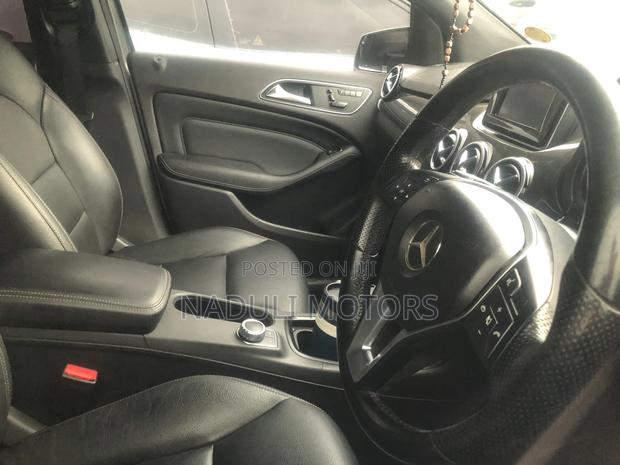 Mercedes-Benz B-Class 2011 Gray