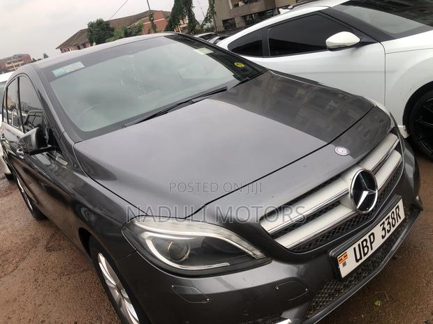Mercedes-Benz B-Class 2011 Gray