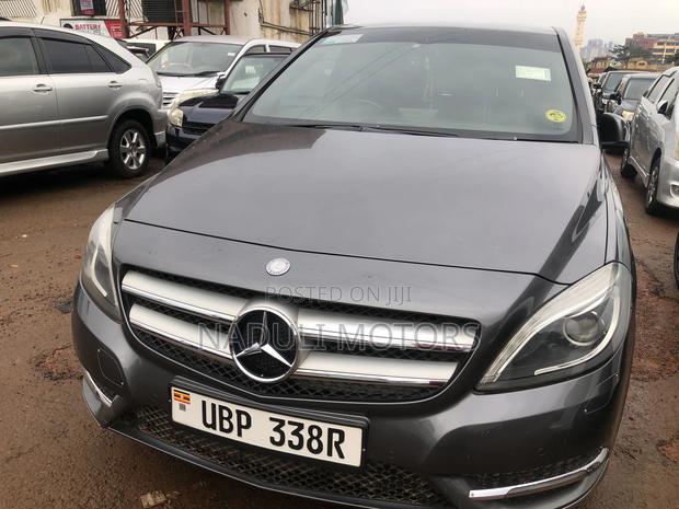 Mercedes-Benz B-Class 2011 Gray