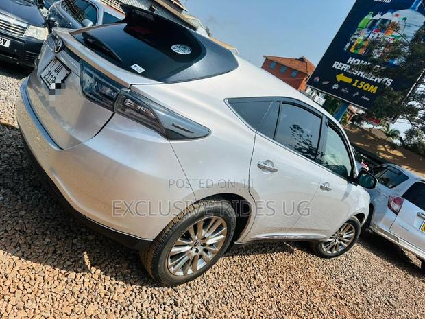 Toyota Harrier 2.0 2016 Silver