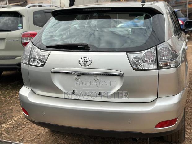 Toyota Harrier 2.4 2012 Silver