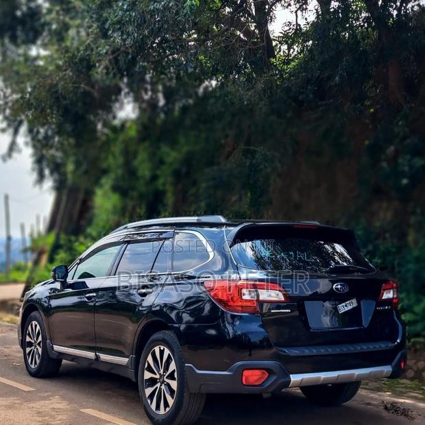 Subaru Outback 2.5i Premium AWD 2017 Black