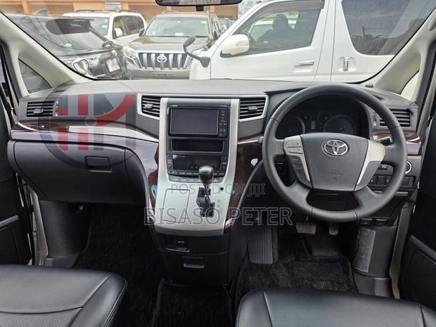 Toyota Vellfire 2012 White