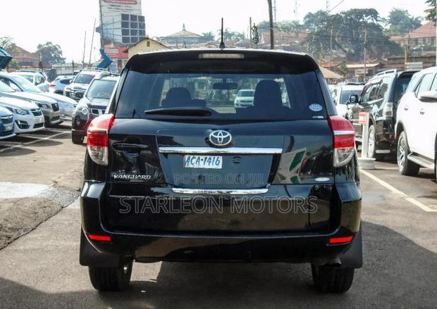 Toyota Vanguard 2013 Black