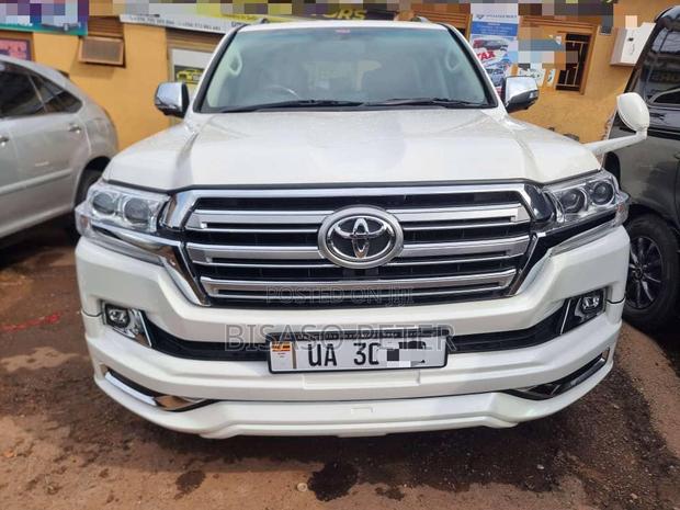 Toyota Land Cruiser 4.5 V8 VXR 2008 White