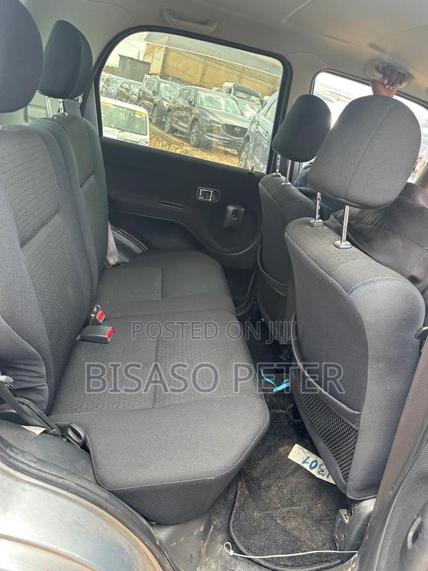 Daihatsu Terios 1.5i 4x4 Automatic 2012 Silver