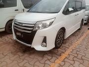 Toyota Noah 2014 White for sale