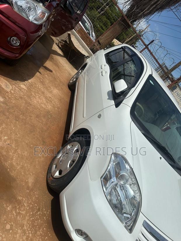 Toyota Raum 2010 White