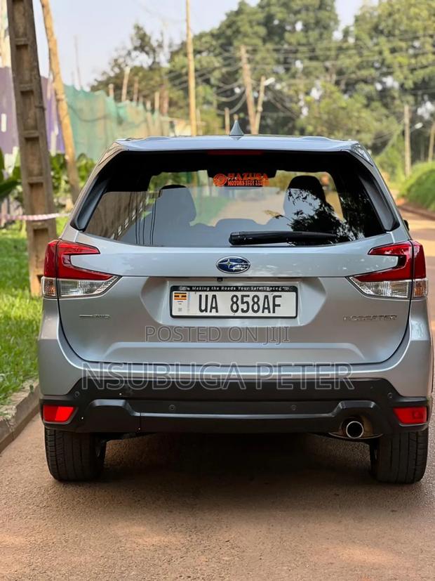 Subaru Forester 2019 Silver