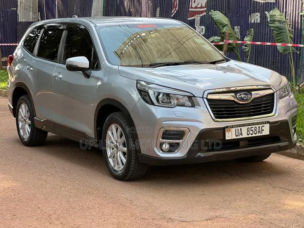 Subaru Forester 2019 Silver