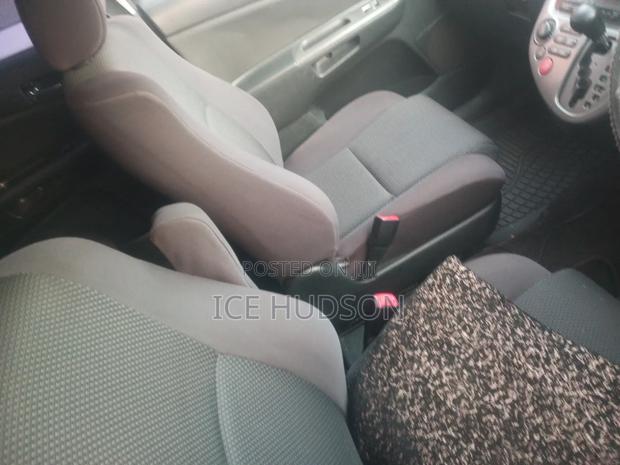 Toyota Wish 2005 Gray