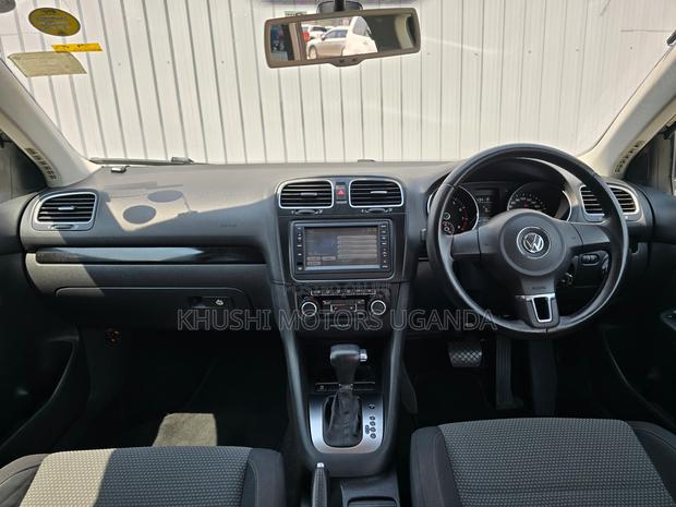 Volkswagen Golf 2010 Black