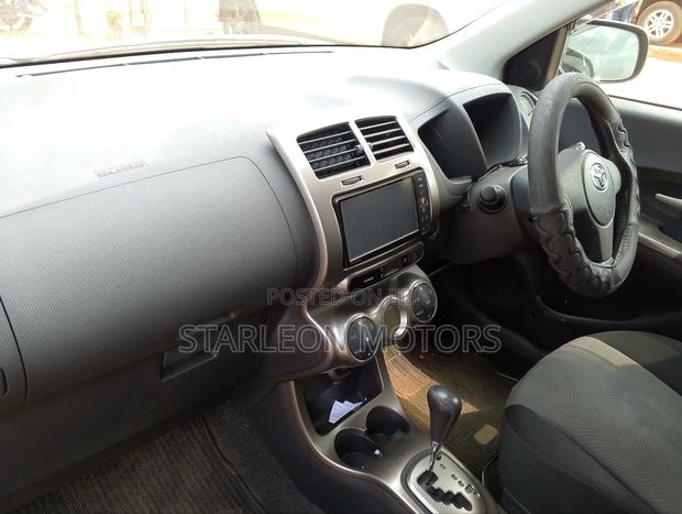 Toyota IST 2011 Maroon