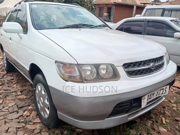 Nissan Rasheen 2002 White