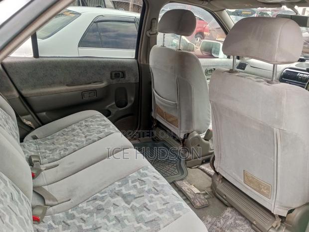 Nissan Rasheen 2002 White