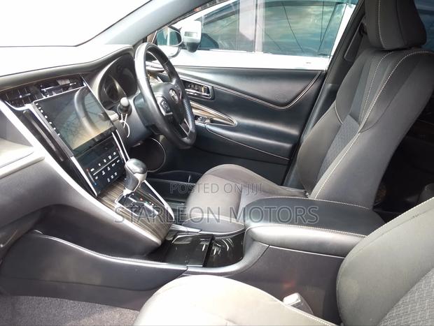 Toyota Harrier 2.0 2015 Black