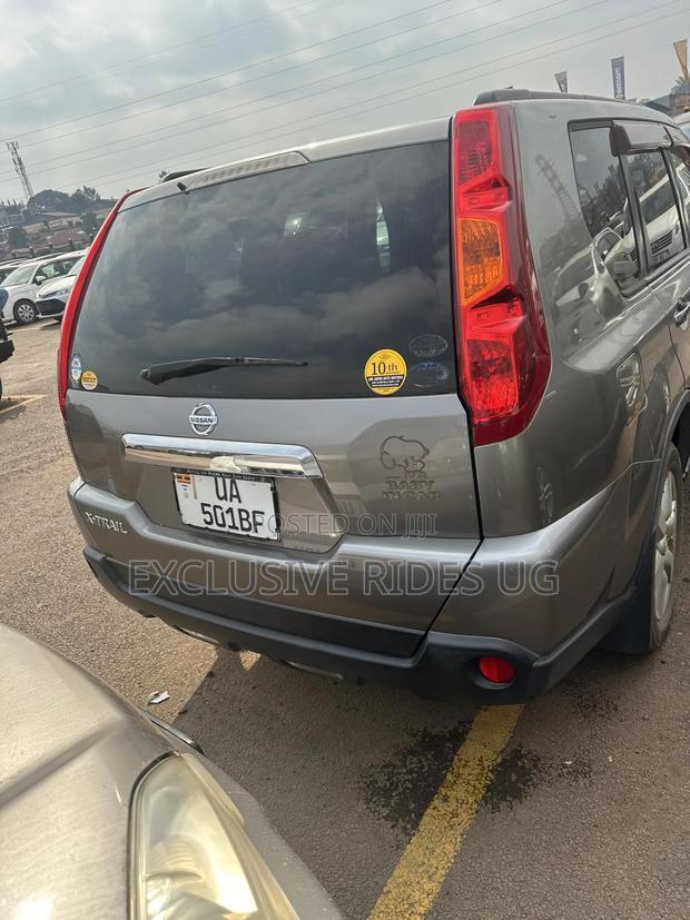 Nissan X-Trail 2011 Silver