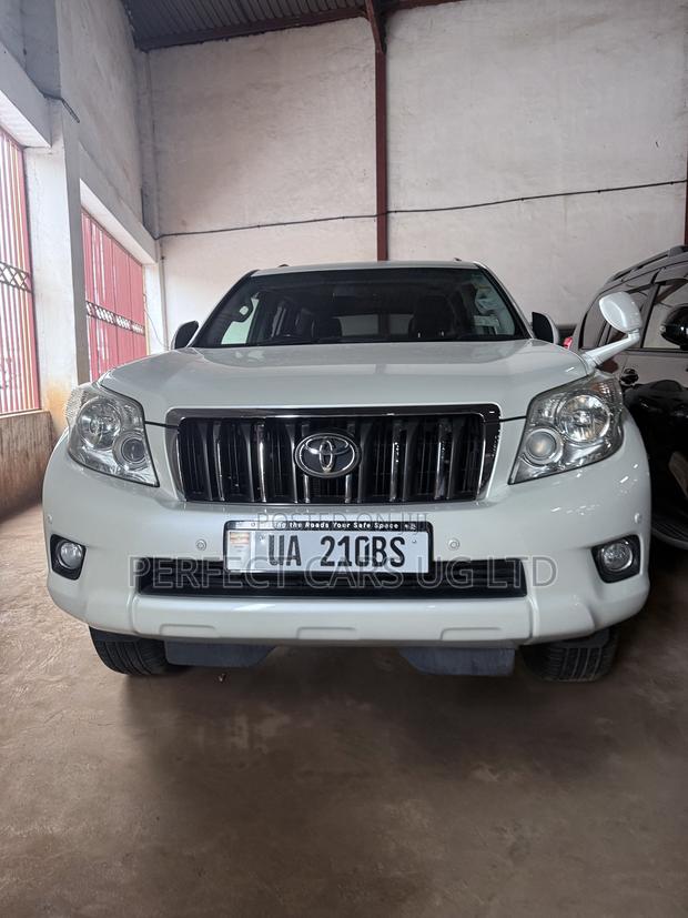 Toyota Land Cruiser Prado 2.7 i 2010 White