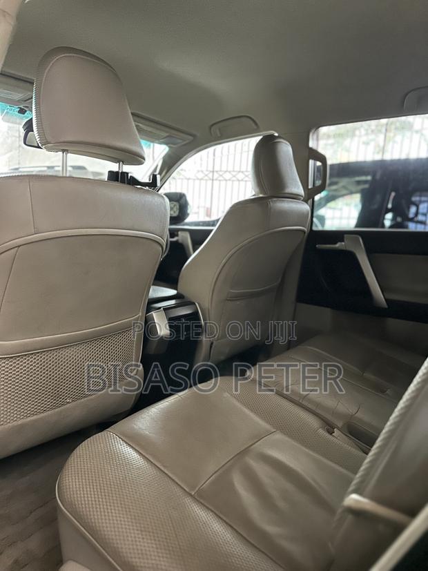 Toyota Land Cruiser Prado 2.7 i 2012 Black