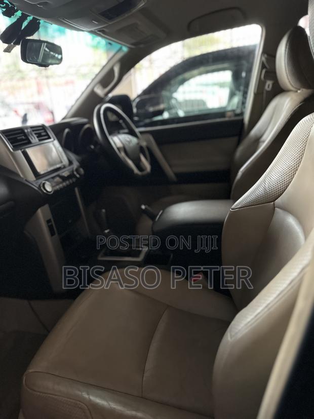 Toyota Land Cruiser Prado 2.7 i 2012 Black