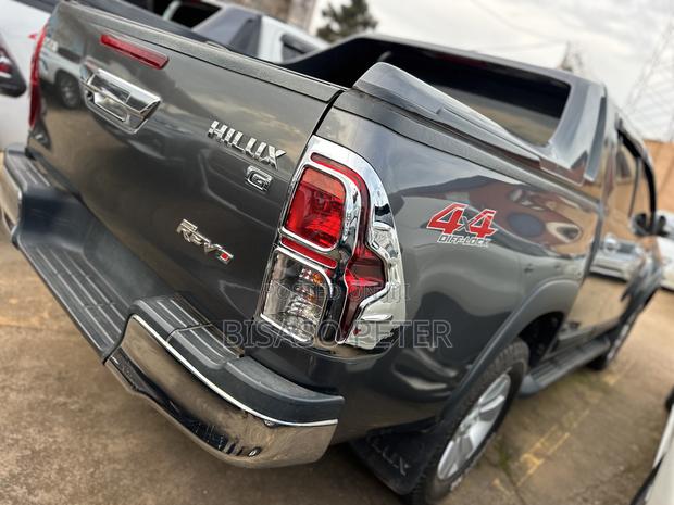 Toyota Hilux Revo Double Cab Deisel 2.8 RWD 2018 Gray