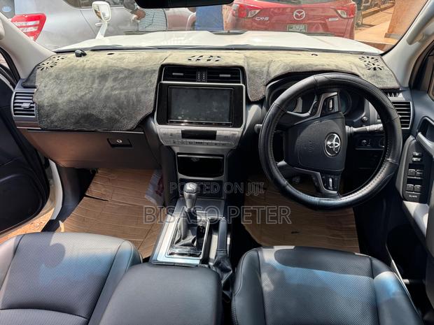 Toyota Land Cruiser Prado 2.7 2022 White
