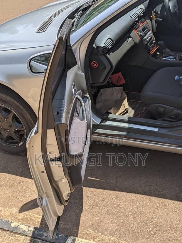 Mercedes-Benz C200 2000 Silver