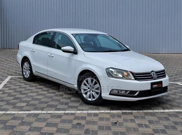 Volkswagen Passat 1.4 TDI BlueMotion Sedan 2012 White