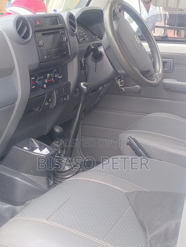 Toyota Land Cruiser Prado 2016 White