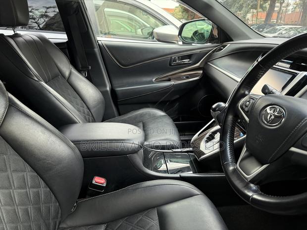 Toyota Harrier 2015