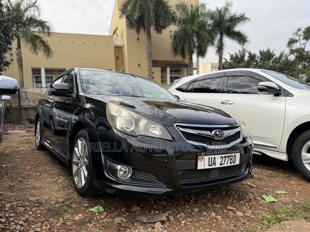 Subaru Legacy 2011 Black