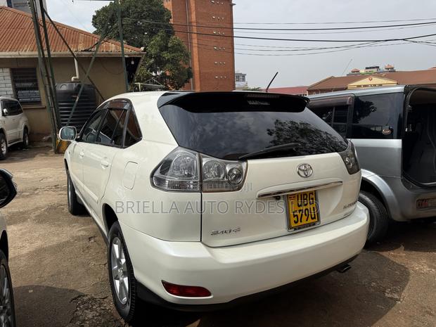 Toyota Harrier 2008