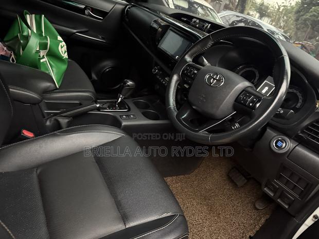 Toyota Hilux 2020