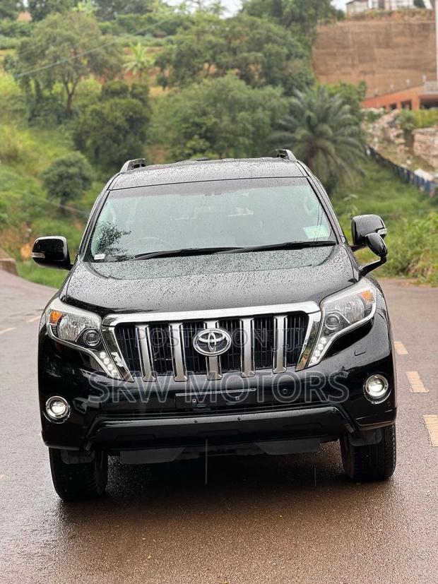 Toyota Land Cruiser Prado 2016 Black