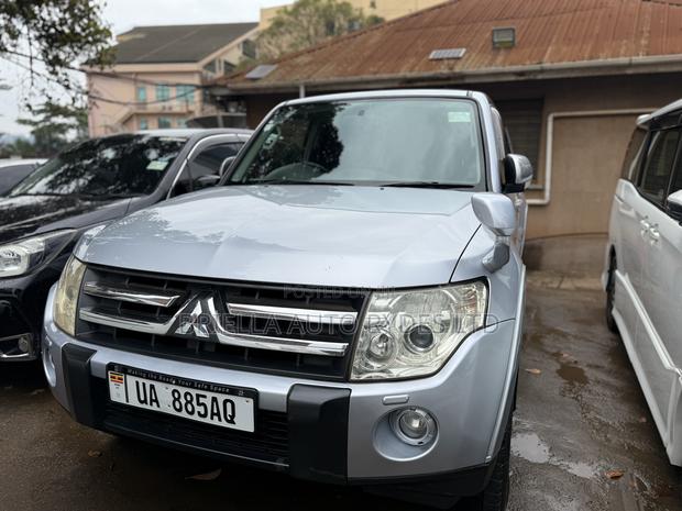 Mitsubishi Pajero 2009