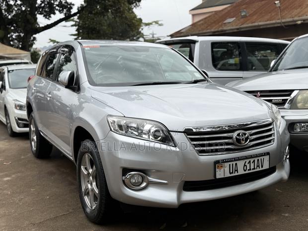 Toyota Vanguard 2011