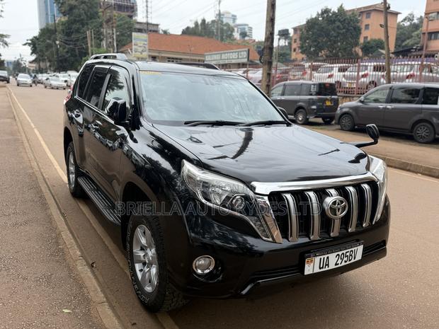 Toyota Land Cruiser Prado 2015