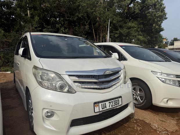 Toyota Alphard 2009