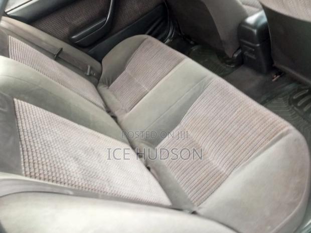 Toyota Corona 1999 Pearl