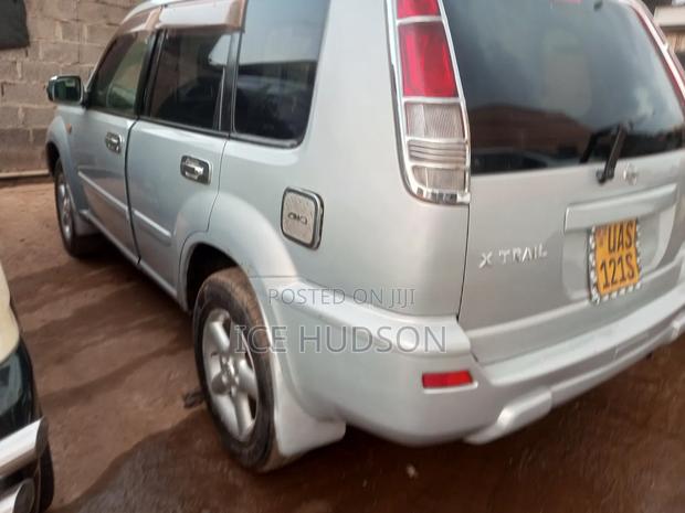 Nissan X-Trail 2004 Gray